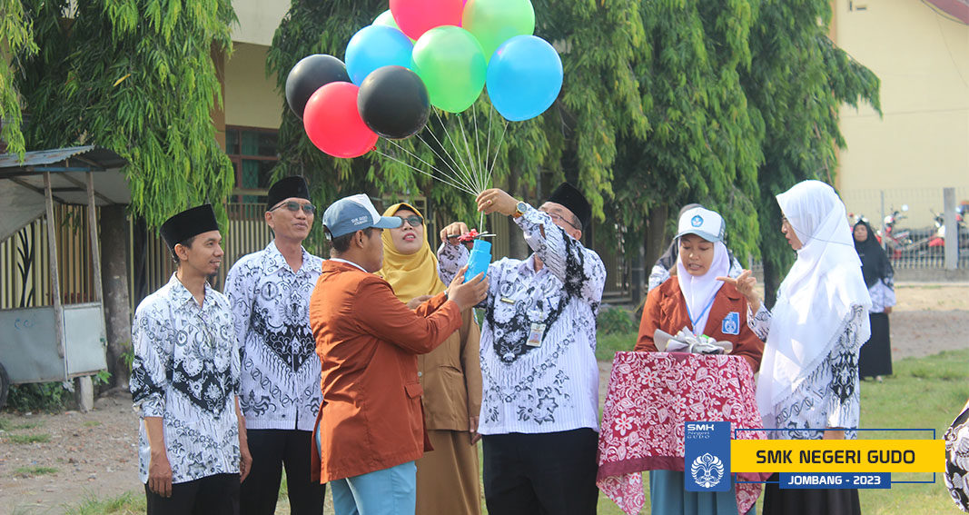 Upacara Peringatan Hari Guru Nasional Tahun 2023 Smk Negeri Gudo